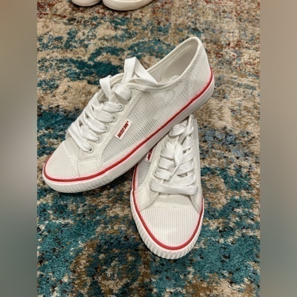 ✨NEW ROCKET DOG Womens Mesh White Red Lace Up Sneakers Size 8.5